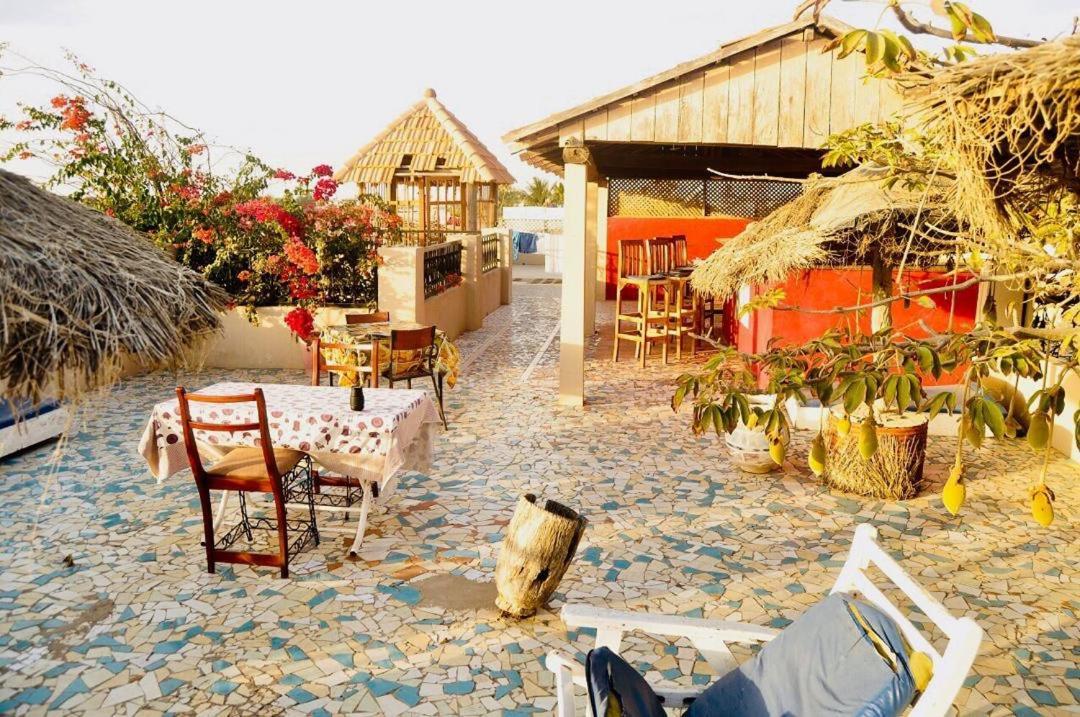 Chez Titi Ξενοδοχείο Saint-Louis Εξωτερικό φωτογραφία